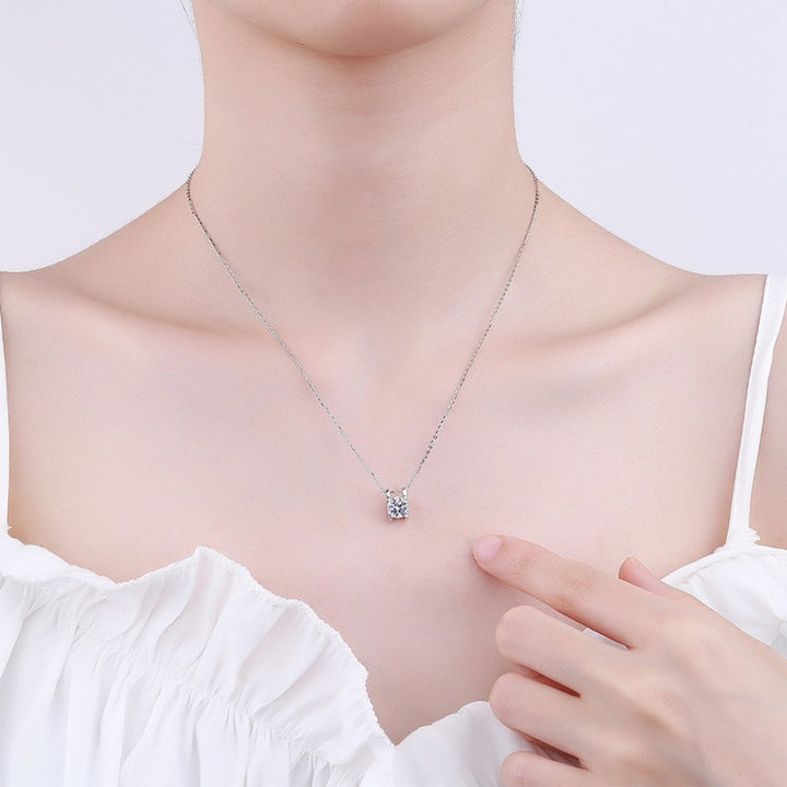 Minimalist Moissanite Pendant Necklace